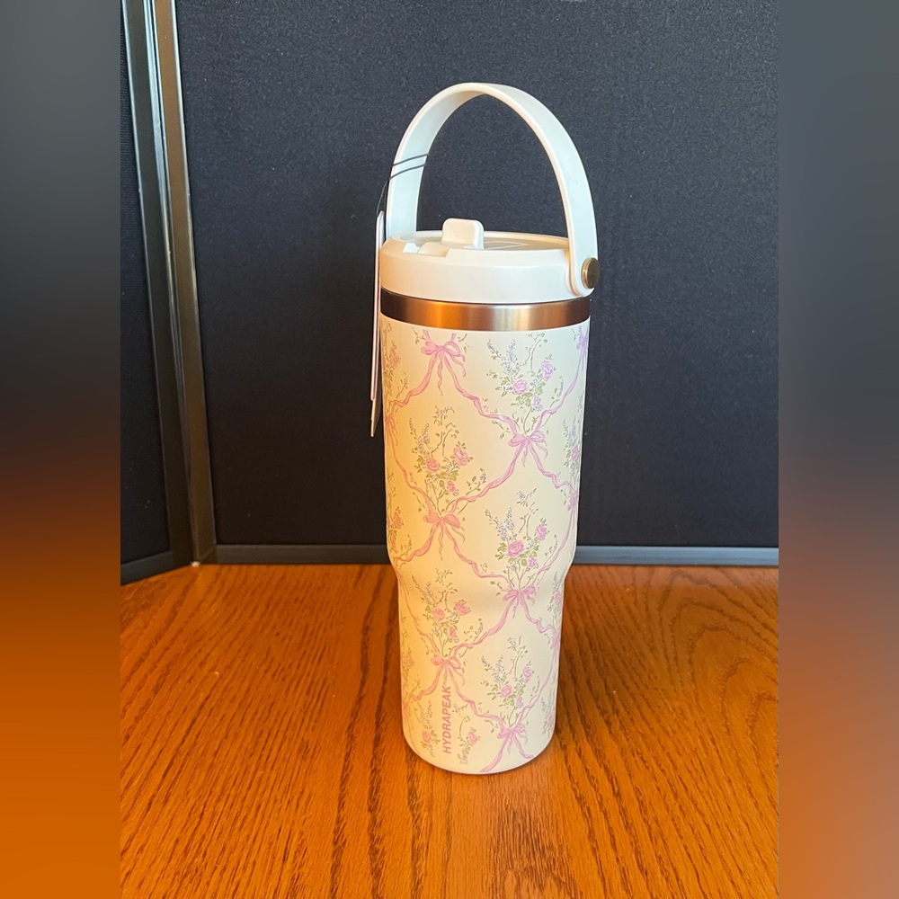 Hydrapeak Artesian Collection Ivory w/ Bows & Pink Roses 32 oz Insulated Tumbler